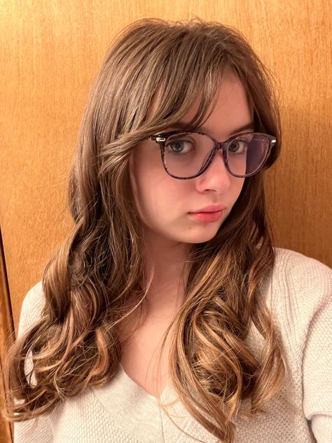 Bangs With Glasses Oval Face, Curtain Bangs With Glasses, Bangs With Glasses, Face Framing Hair, Oval Face, Oval Faces, Curtain Bangs, Face Framing, Hair Designs