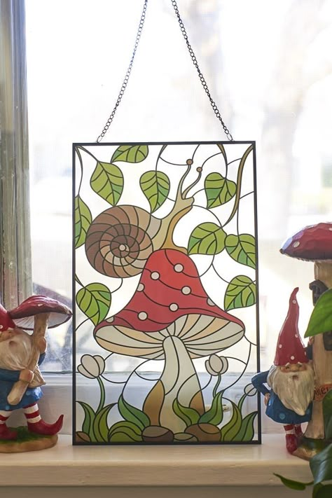 Stained Glass Mushroom Pattern, Mushroom Wall Hanging, Sgraffito Designs, Diy Stained Glass Window, Glass Wall Hanging, Glass Painting Patterns, زجاج ملون, Glass Painting Designs, Glass Diy