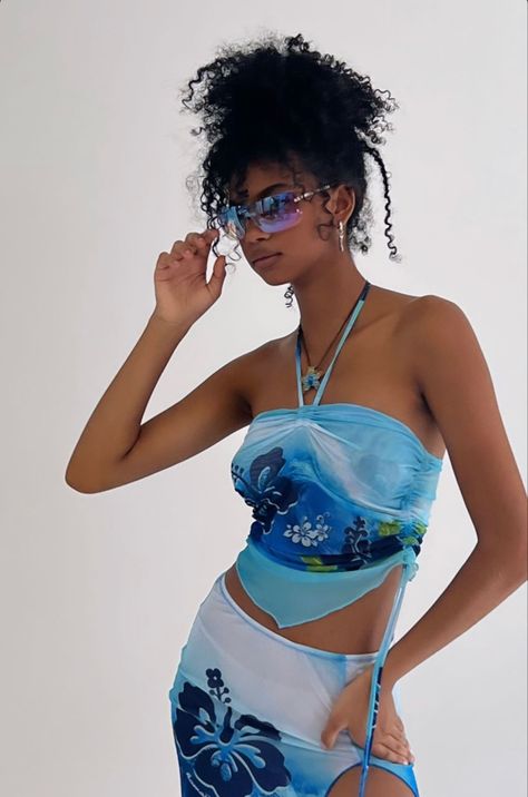 With Jéan beach vibes Greece Clubbing, Coconut Outfits, Y2k Beach Outfit, Island Girl Outfit, Tropical Moodboard, Transparent Outfit, Tropical Swimsuit, Holiday Fits, With Jéan