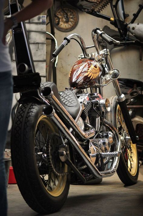 Best Harley Davidson bobber pics Old school - Visit our webshop on : https://School-of-cool.com/en/ Sportster Chopper, Old School Chopper, Sheila E, Motos Harley, Classic Harley Davidson, Harley Davidson Chopper, Chopper Bike, Chopper Bobber, Custom Choppers