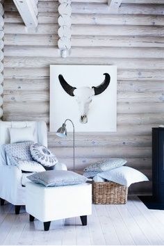 Whitewash on logs with rustic chinking will give update to conventional log style. Log Cabin Walls, Danish Summer House, Cabin Walls, Log Houses, Log Cabin Interior, Log Wall, Family Room Makeover, Log House, Cute Dorm Rooms