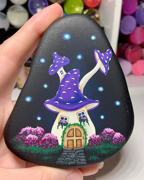 Cottagecore Painting, Stones Painting, Mushroom Paint, Whimsical Art Paintings, Garden Rock Art, Mushroom Drawing, Painted Rocks Kids, Rock Painting Ideas Easy, Rock Painting Patterns