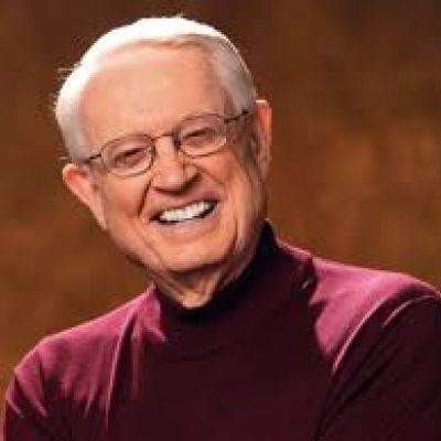 Chuck Swindoll Witch Hunting, Enlightenment Art, Chuck Swindoll, Spiritual God, Art Thoughts, Quotes Peace, Life Motivation Inspiration, Daily Devotion, 17 December