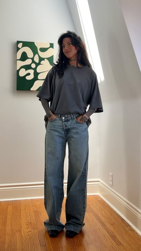 Melina (@justmelines) • Instagram photos and videos Outfits 00s Style, Casual Oversized Outfits, Boy Outfits Summer, Elwood Clothing, Girl Outfits Summer, Campus 00, 1950s Vintage Fashion, Oversize Outfit, 00s Style