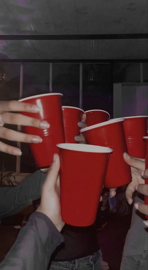 Red Solo Cup Aesthetic, Frat Aesthetic, Teen Party Aesthetic, Frat Boy Aesthetic, Frat Party Aesthetic, Lia Zhang, College House Party, College Life Aesthetic, Red Cup Party