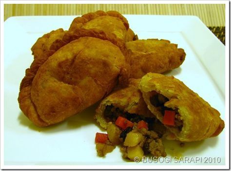 Love the dough recipe for these Filipino Empanadas, nice and buttery Filipino Empanada, Pork Empanadas, Philippines Recipes, Filipino Recipe, Month Of March, Baking Substitutes, Filipino Desserts, Empanadas Recipe, Filipino Dishes