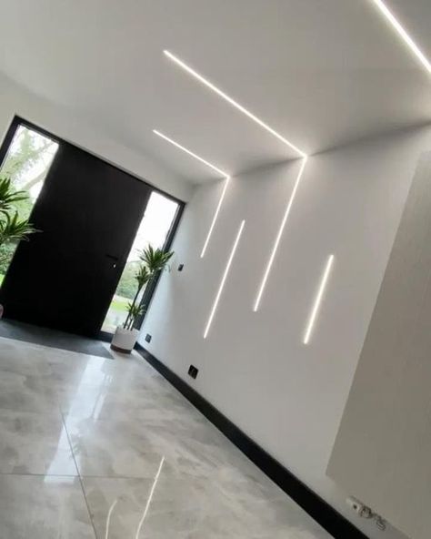 INSTYLE LED LIGHTING on Instagram: "would you believe this is a bungalow?!   stunning effect created with INSTYLE’s COB ‘Dotless’ LED strip lighting & plaster in aluminium profile for this entrance area.   Installation credit to @roebuckelectricalservices - fantastic work 💯  #cobled #linearlighting #seamless #plasteringlife #plastererslife #homedesign #homeinspo #hallwaydecor #hallway #entrancedecor #bungalowrenovation #bungalowstyle #ledstriplights #moderndecor" Led Aluminum Profile, Bungalow Renovation, Aluminium Profile, Bungalow Style, Linear Lighting, Entrance Decor, Hallway Decorating, Led Strip Lighting, Led Strip