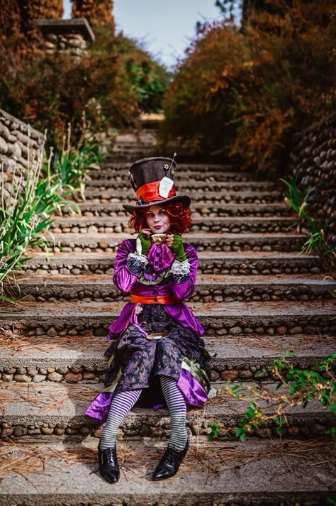 Mad Hatter Costume Female, Mad Hatter Girl, Mad Hatter Makeup, Halloween Makeup Witch, Alice In Wonderland Clipart, Hatter Costume, Alice In Wonderland Decorations, Disney Princess Cosplay, Venice Carnival Costumes