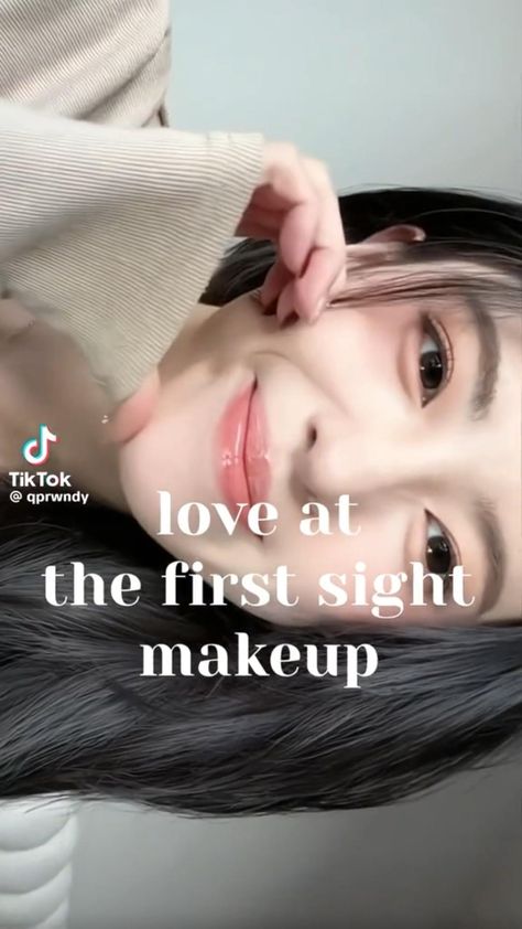 #makeup #makeuptutorial #makeupoftheday #makeuptransformation #eyeshadow #eyeliner #eyebrows #eyemakeuptutorial #easy #korean #koreanmakeupproducts Douyin Makeup Tutorial, Teknik Makeup, Makeup Looks Everyday, Makeup Flawless, Mekap Mata, Korean Makeup Tips, Korean Eye, Korean Makeup Tutorials, Eyeliner Eyebrows