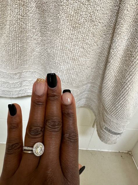 Black and Gold Nails Pedicure Ideas Black, Nails Black And Gold, Black And Gold Nails, Golden Bday, New Year Nails, Pedicure Ideas, Gel Toe Nails, Nails Black, New Year's Nails