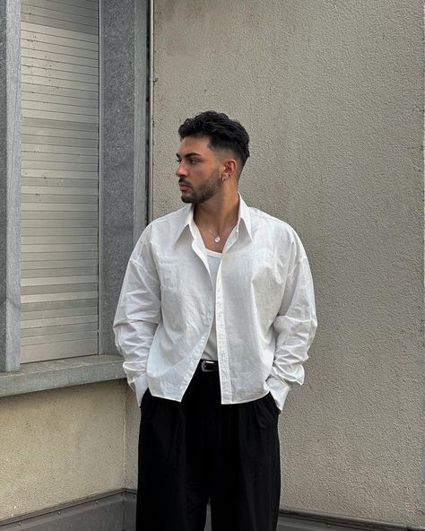 Black And White Outfit For Men, White Party Outfit, Party Outfit Men, Band Outfits, Black White Outfit, Outfits Retro, Outfits Hombre, Chic Aesthetic, Mens Outfit Inspiration