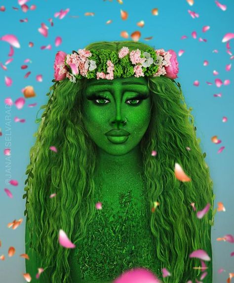 Te Fiti, Plouise Makeup Academy, Avant Garde Makeup, Painters Palette, Disney Makeup, Green Fairy, Graphic Liner, Creative Makeup Looks, Editorial Makeup