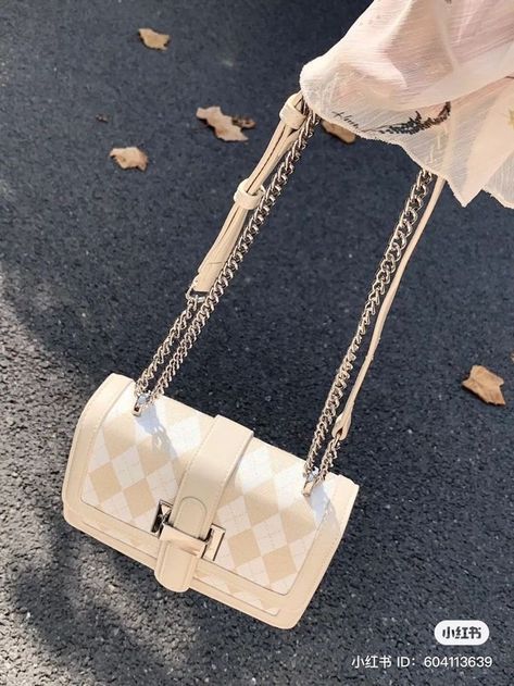 Korean Sling Bag, Korean Bags, Sling Bags Women, Hot Handbags, Lady Dior Handbag, Expensive Bag, My Style Bags, Trendy Purses, Luxury Bags Collection