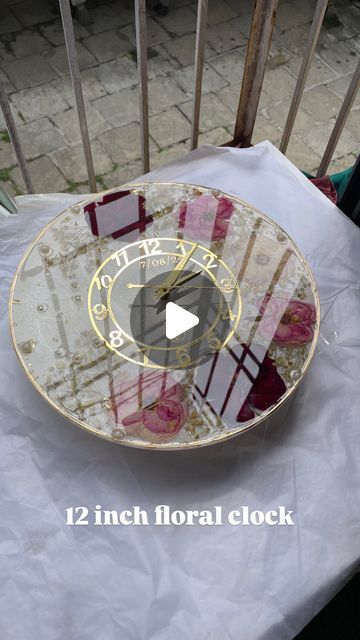 Bunch Of Roses, Resin Clock, Clock Art, Resin Artwork, How To Preserve Flowers, Tea Light Holder, Resin Art, The Way, Roses