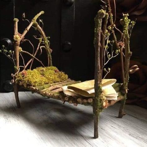 Make Fairy Garden, Faerie House, Witches Cottage, Fairy Bed, Tiny Gardens, Indoor Fairy Gardens, Fairies Garden, Nature Room, Fairy Tree Houses