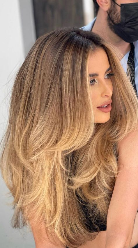 8. Light Brown and Blond Ombre Long Hair Spring is in the air, the warm weather will arrive soon and look like there’s no... Honey Brown Hair Color, Espresso Hair Color, Blond Beige, Caramel Blonde Hair, Warm Blonde Hair, Honey Blonde Hair Color, Ombre Blond, White Hair Color, Honey Brown Hair