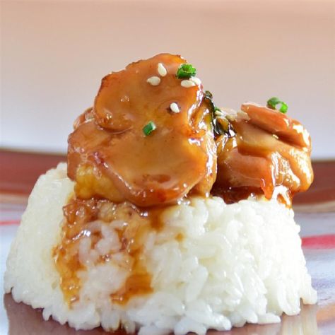 Carmel Chicken, Caramel Chicken, Clean Dinner Recipes, Slow Cooker Chicken Thighs, Salted Carmel, Sweet And Spicy Chicken, Quick Chicken, Poultry Recipes, Fish Sauce