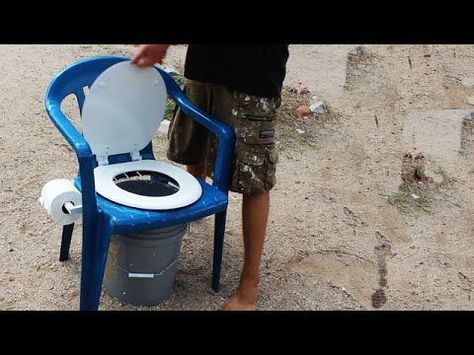 Auto Camping, Camper Awnings, Camping Hacks Diy, Camping Toilet, Camping Tools, Diy Camping, Camping Glamping, Portable Toilet, Emergency Prepping