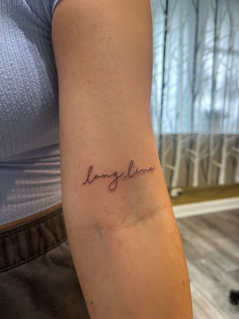 Non Basic Tattoos For Women, Taylor Swift Tattoo Ideas Marjorie, Taylor Swift Dainty Tattoos, Tate Mcrae Tattoo Ideas, Tiny Taylor Swift Tattoo Ideas, Taylor Swift Marjorie Tattoo, Fine Line Tattoo Taylor Swift, Taylor Swift Long Live Tattoo, Long Live Taylor Swift Tattoo