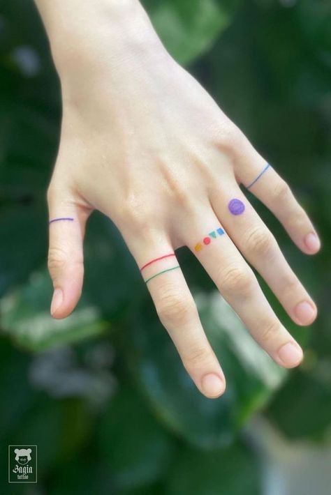 Watercolor Finger Tattoo, Finger Ring Tattoo, Tatoo Ring, Fingers Tattoo, Tattoo Rings, Finger Tattoo Ideas, Designer Tattoo, Small Colorful Tattoos, Bracelet Tattoos