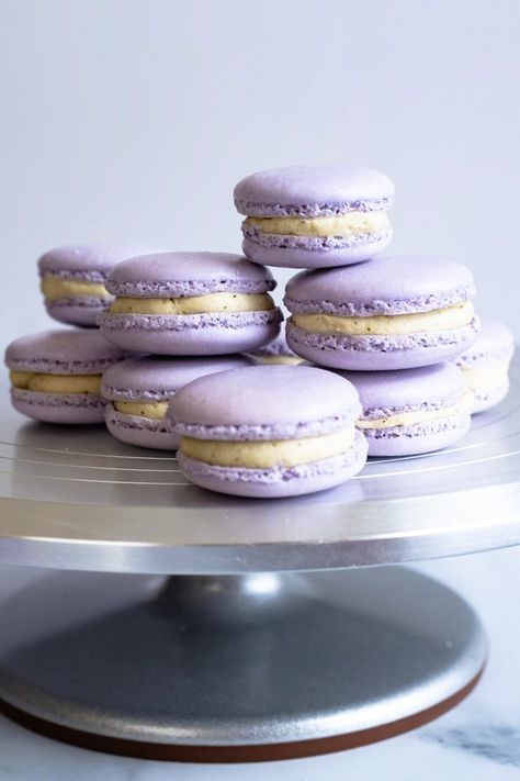 Macarons with Earl Grey Tea Buttercream - Reality Bakes Macarons Filling, Tea Macarons, White Food Coloring, Radish Salad, Tea Eggs, Macaroon Recipes, Macaron Recipe, I Love Me, Eleanor Roosevelt