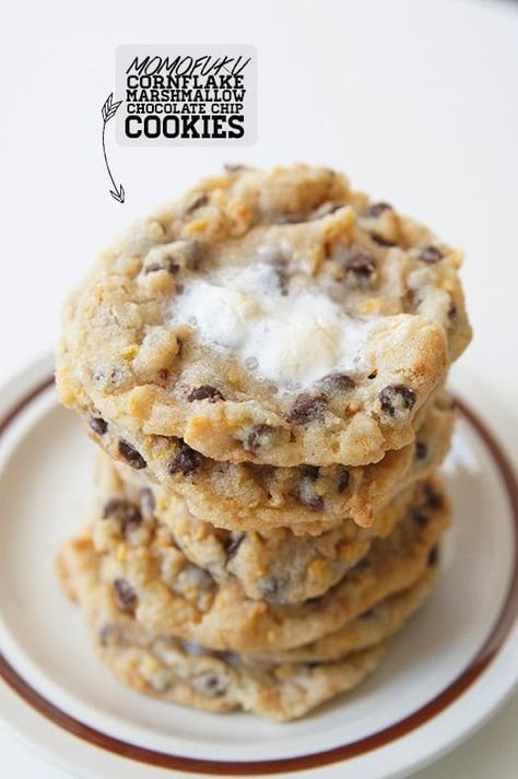 Cornflake Marshmallow Cookies, Marshmallow Chocolate Chip Cookies, Cornflake Chocolate, Marshmallow Cookie Recipes, Milk Bar Recipes, Chocolate Chip Marshmallow Cookies, Cookies With Chocolate Chips, Corn Flake, Marshmallow Chocolate