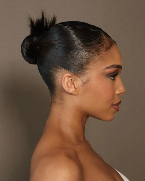 How To Perfect Slicked Back Hair, According To 24 Celebrities | British Vogue Slicked Back Hairstyles, Natural Hair Bun Styles, Curly Clip Ins, Lori Harvey, Graduation Hairstyles, Tracee Ellis Ross, Slick Back, Slicked Back Hair, Slick Hairstyles