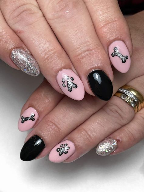 Dog Paw Nails Design, Dog Themed Nails Art Ideas, Dog Nail Art Designs, Puppy Nails Designs, Dog Nails Design, Puppy Nails, Dog Nail Art, Acrylic Dip Nails, Paw Nails