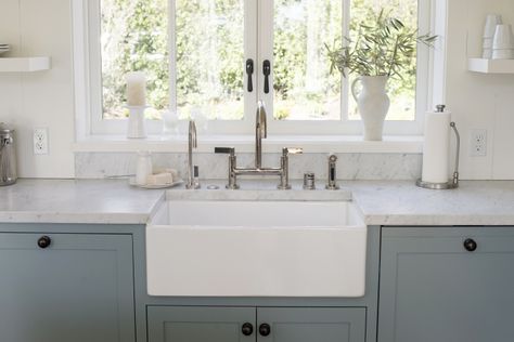 Under-Sink Water Filters: Are They Worth It? Valley Kitchen, Under Sink Water Filter, Scandi Kitchen, Gallery House, Best Water Filter, Sink Water Filter, Whole House Water Filter, Hot Water Dispensers, Modern Kitchen Ideas