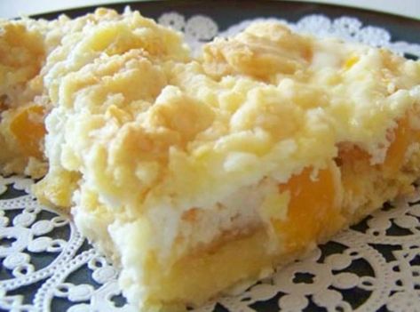 Here's an easy recipe for a delicious dessert we call Cream Cheese Peach Pie Delight. We use a homemade cake mix but you could use a store bought mix if Cream Cheese Peach Pie, Homemade Cake Mixes, Cake Mug, Peach Desserts, Canned Peaches, Peach Pie, Peachy Keen, Peach Recipe, Peaches Cream