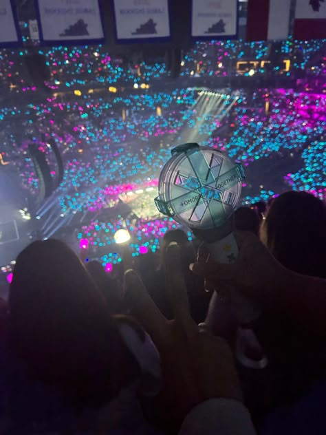 Kpop Vision Board, Txt Concert Aesthetic, Aesthetic Kpop Concert, Kpop Fangirl Aesthetic, Kpop Core Aesthetic, Kpop Vibes Aesthetic, K-pop Aesthetic, Kpop Fan Aesthetic, Kpop Concert Aesthetic