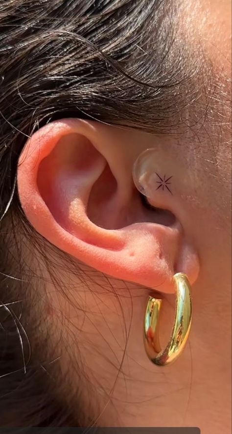 Ear Dot Tattoo, Behind The Ear Star Tattoo, Fine Line Ear Tattoos, Ear Tattoo Star, Tragus Tattoo Ear, Star Tattoo Ear, Ear Star Tattoo, Star Ear Tattoo, Tattoos For Behind The Ear