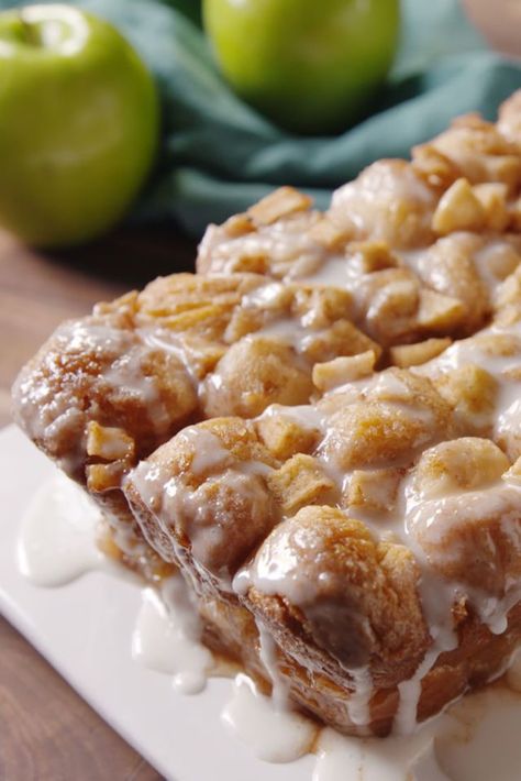 Apple Fritter Monkey Bread, Apple Fritter Bread, Apple Fritter, Canned Biscuits, Fritter Recipes, Coffee Cakes, Apple Fritters, Monkey Bread, Bread Recipes Sweet