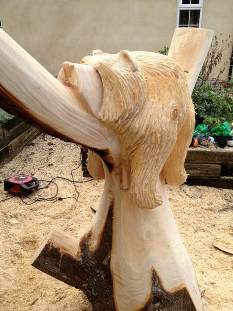 Wood Carving Ideas For Beginners, Chainsaw Carving Ideas, Chainsaw Carving Patterns, Chain Saw Carving, Chain Saw Art, Chainsaw Sculpture, Chainsaw Wood Carving, Tree Carvings, Chainsaw Carvings