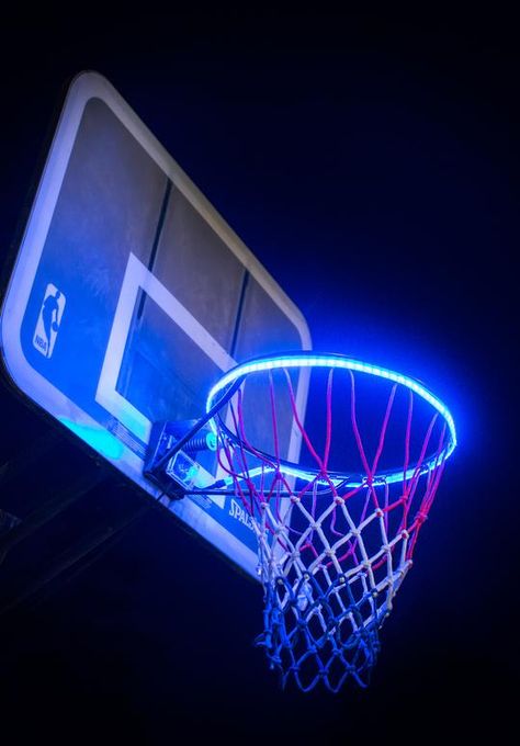 Basketball Background, Photo Bleu, Hoop Light, Jordan Logo Wallpaper, Blue Aesthetic Dark, Bola Basket, Light Blue Aesthetic, Basketball Photography, Wallpaper Iphone Neon