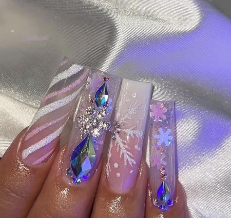 nails, pink winter nails,christmas nails, pink christmas set Bling Christmas Nails, Nail Planner, Gold Christmas Nails, Slay Nails, Pink And Gold Christmas, Pink Christmas Nails, Essential Makeup, Winter Nails Acrylic, Nails Design With Rhinestones