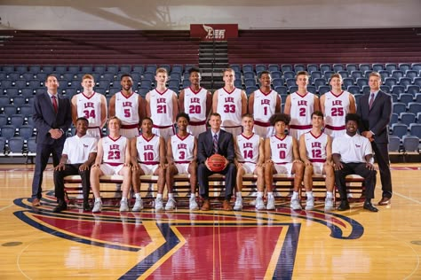 Men's basketball team has high expectations for new season — Lee Clarion Basketball Team Pictures High School, Basketball Team Photoshoot, Basketball Group Pictures, Team Basketball Pictures, Youth Basketball Pictures, Basketball Team Photos, Laying Poses, Basketball Portraits, Team Picture Poses