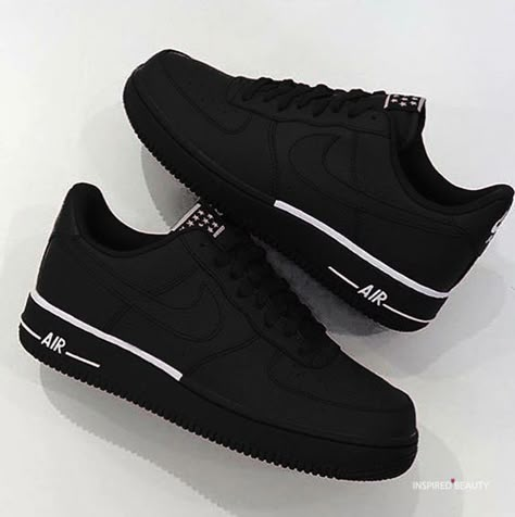 Black Nike Shoes, Jordan Shoes Girls, Custom Nike Shoes, All Nike Shoes, Streetwear Mode, Nike Air Shoes, Cute Nike Shoes, Fresh Shoes, Hype Shoes