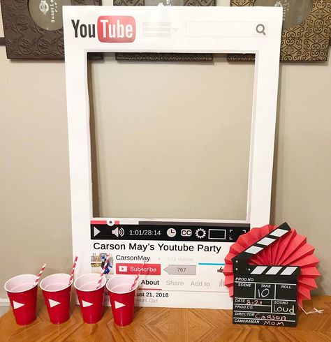 We did a youtube party and it came out great! #youtube #partyplanning #playbutton #youtubeparty #youtubebirthday #kidpartyideas #youtubetheme Social Media Decorations Ideas, You Tube Themed Birthday Party, Youtube Decoration Party, Youtube Party Decorations, Youtuber Birthday Party Ideas, Youtube Theme Party, Influencer Party Ideas, You Tube Birthday Party Ideas, Youtube Party Ideas