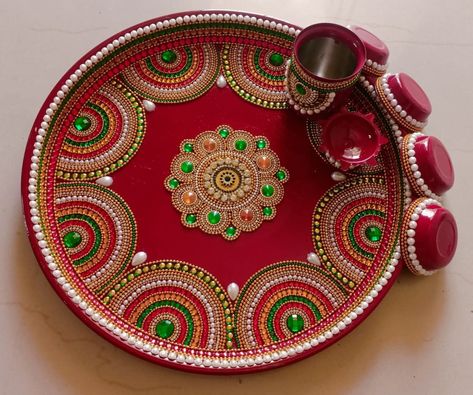 Kalash Decoration Handmade, Engagement Basket, Gauri Decoration, Arti Thali Decoration, Saree Outfits, Kalash Decoration, Arti Thali, Diya Decoration Ideas, Flower Petal Art