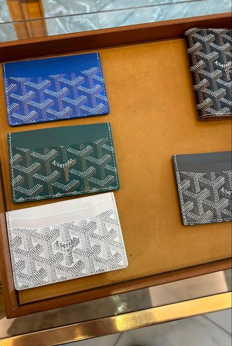 #goyard #card #wallet #luxury #luxurious #rich Goyard Wallet Mens, Goyard Card Holder Aesthetic, Orange Goyard, Card Holder Aesthetic, Goyard Aesthetic, Pink Goyard, Goyard Men, Green Goyard, Black Goyard