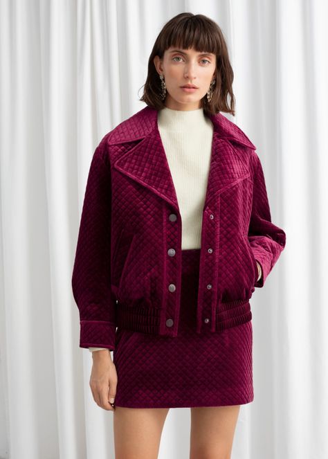 Quilted Velour Jacket - Dark Pink - Jackets - & Other Stories Dark Pink Jacket, Fall Outfits Trendy, Emily Cooper, Red Velvet Jacket, Velour Jacket, Paris Outfits, Emily In Paris, Trendy Fall Outfits, Velvet Fashion