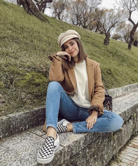 Vans Slip On Outfit Checkerboard, Slip On Vans Outfit, Checkered Vans Outfit, How To Be Fashionable, Slip On Outfit, Street Style Outfits Casual, Dress Shops, Checkered Vans, Teen Dress