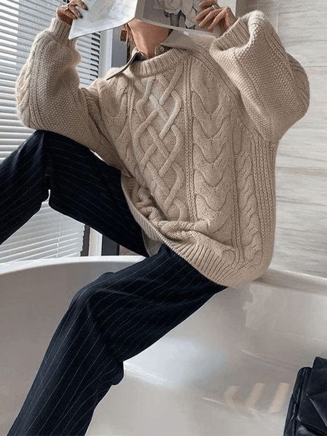 Oversized Cable Knit Sweater Chunky Sweaters Aesthetic, Sweater Cable Knit, Oversized Knit Sweater Outfit, Intricate Sweater, Chunky Sweater Outfit, Cable Knit Sweater Outfit, Oversized Cable Knit Sweater, Ootd Sweater, Princess Bedrooms