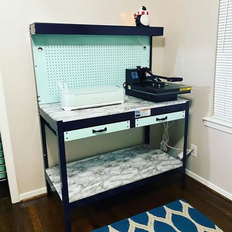 Heat Press Desk Ideas, Cricut Setup Room Ideas Diy, Cricut Work Space, Cricut And Heat Press Work Station, Sublimation Craft Room Setup, Sublimation Office Ideas, Mobile Craft Station, Sublimation Room Setup, Heat Press Table Ideas