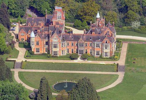 Wyfold Manor, in Rotherfield Peppard, Oxfordshire. | Flickr - Photo Sharing! Bagshot Park, Noblesse Oblige, English Homes, British Homes, Sophie Duchess Of Edinburgh, Rich Kids Of Instagram, English Manor Houses, Duchess Of Edinburgh, Mega Mansions