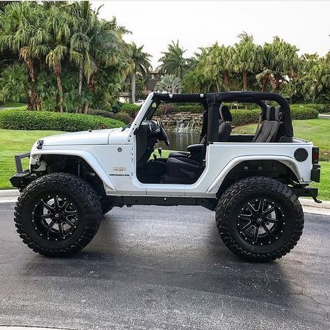 White Jeep Wrangler, 2 Door Jeep, Two Door Jeep Wrangler, Auto Jeep, Jeep Wrangler Lifted, White Jeep, Tj Wrangler, 2015 Jeep Wrangler, Wrangler Jeep