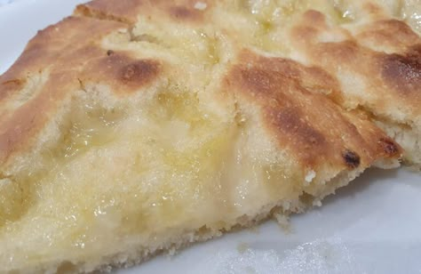 Focaccia dolce di Alessandria, il trucco per un impasto soffice: ecco con cosa sostituire l'acqua - Più Ricette Focaccia Dolce, Focaccia Pizza, Pane Dolce, Pizza, Pie, Snacks, Ethnic Recipes, Pizzas, Brioche