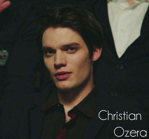 Christian Ozera (Dominic Sherwood); Vampire Academy Vampire Academy Christian, Rosemarie Hathaway, Vampire Academy Books, Christian Ozera, Vampire Academy Movie, Bloodlines Series, Dominic Sherwood, Beautiful Chaos, Vampire Academy