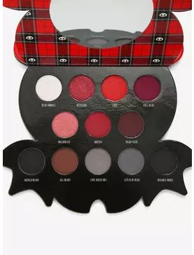 Emo Eyeshadow, Makeup Emo, Interior Mirror, Makeup Pallets, Anime Makeup, Emo Makeup, Dope Makeup, Beauty Games, Gothic Makeup